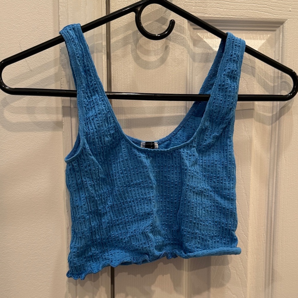 La Hearts Vibrant Blue Textured cropped Top. Size small